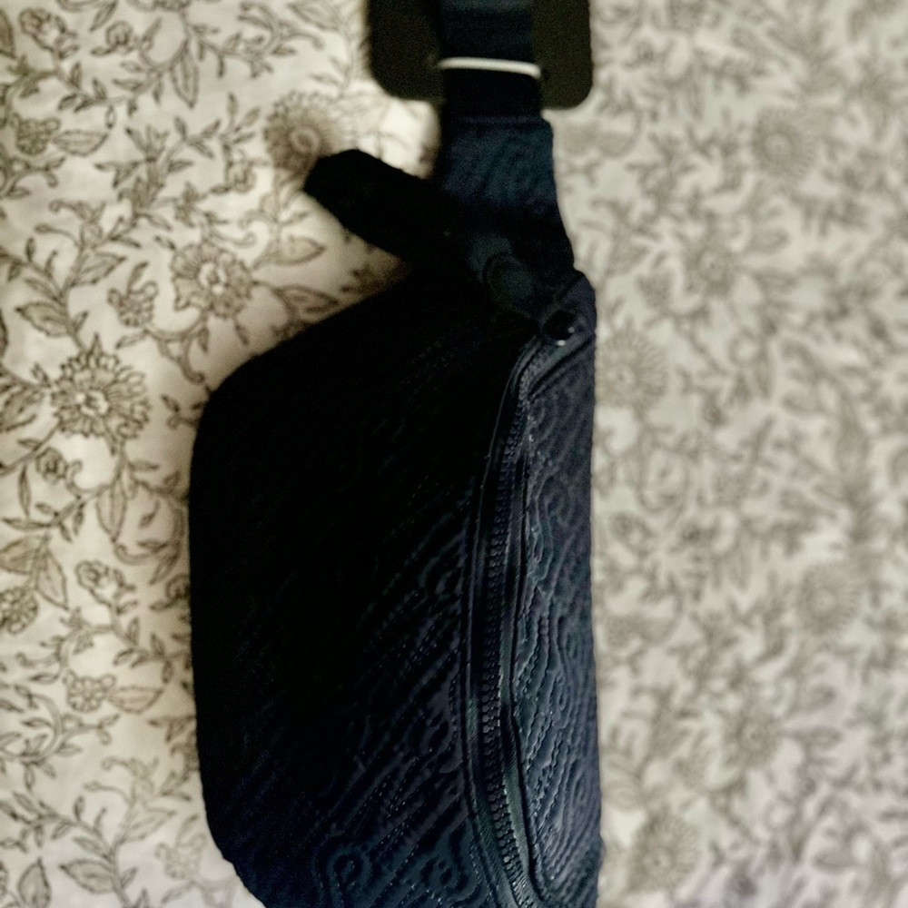 Steve Madden Navy Quilted Belt Bag